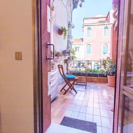 Ca Cammello Private Terrace And Canal View * Venedik